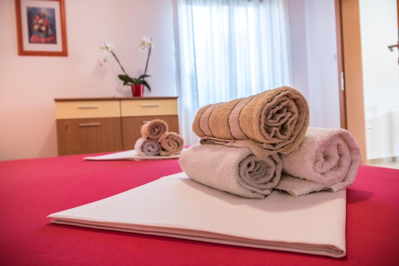 Katarina Apartments Раб Екстериор снимка