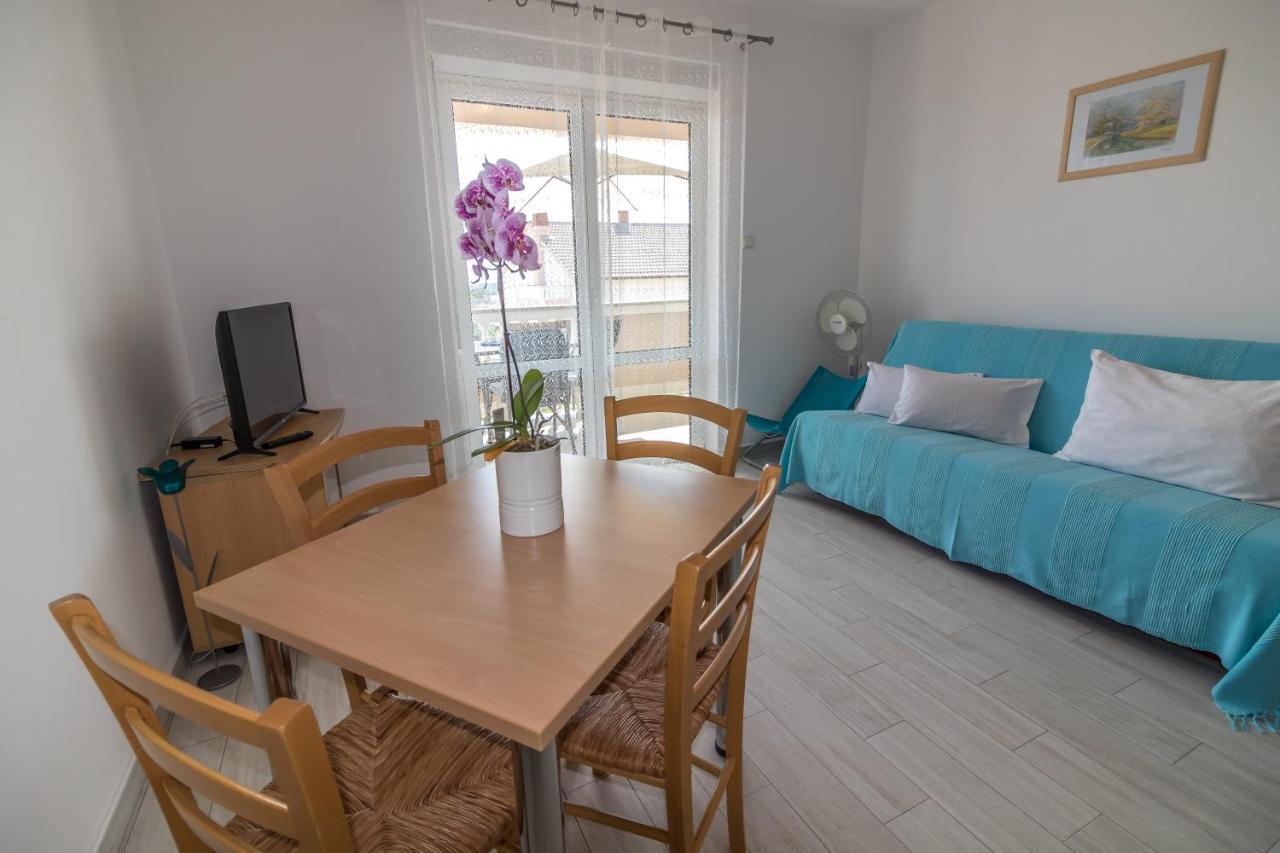 Katarina Apartments Раб Екстериор снимка