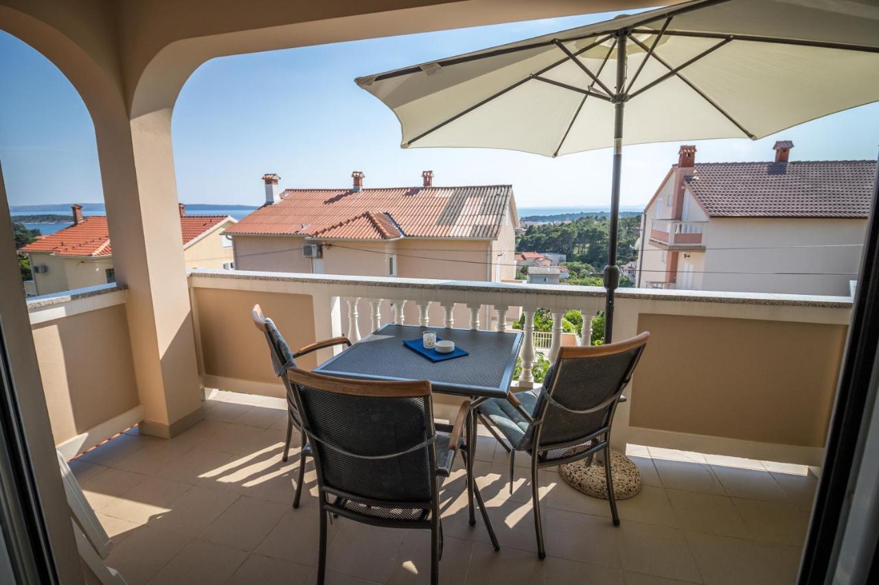 Katarina Apartments Раб Екстериор снимка