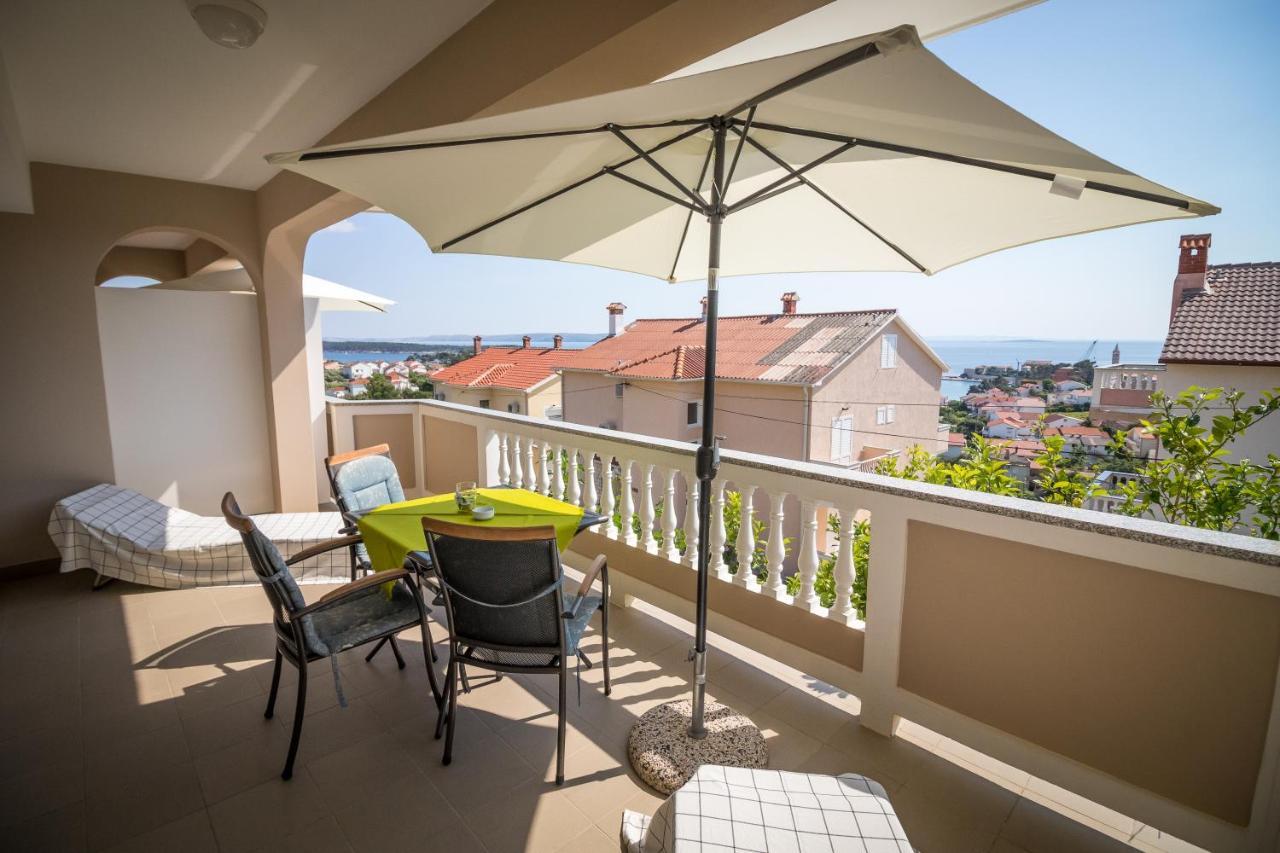 Katarina Apartments Раб Екстериор снимка