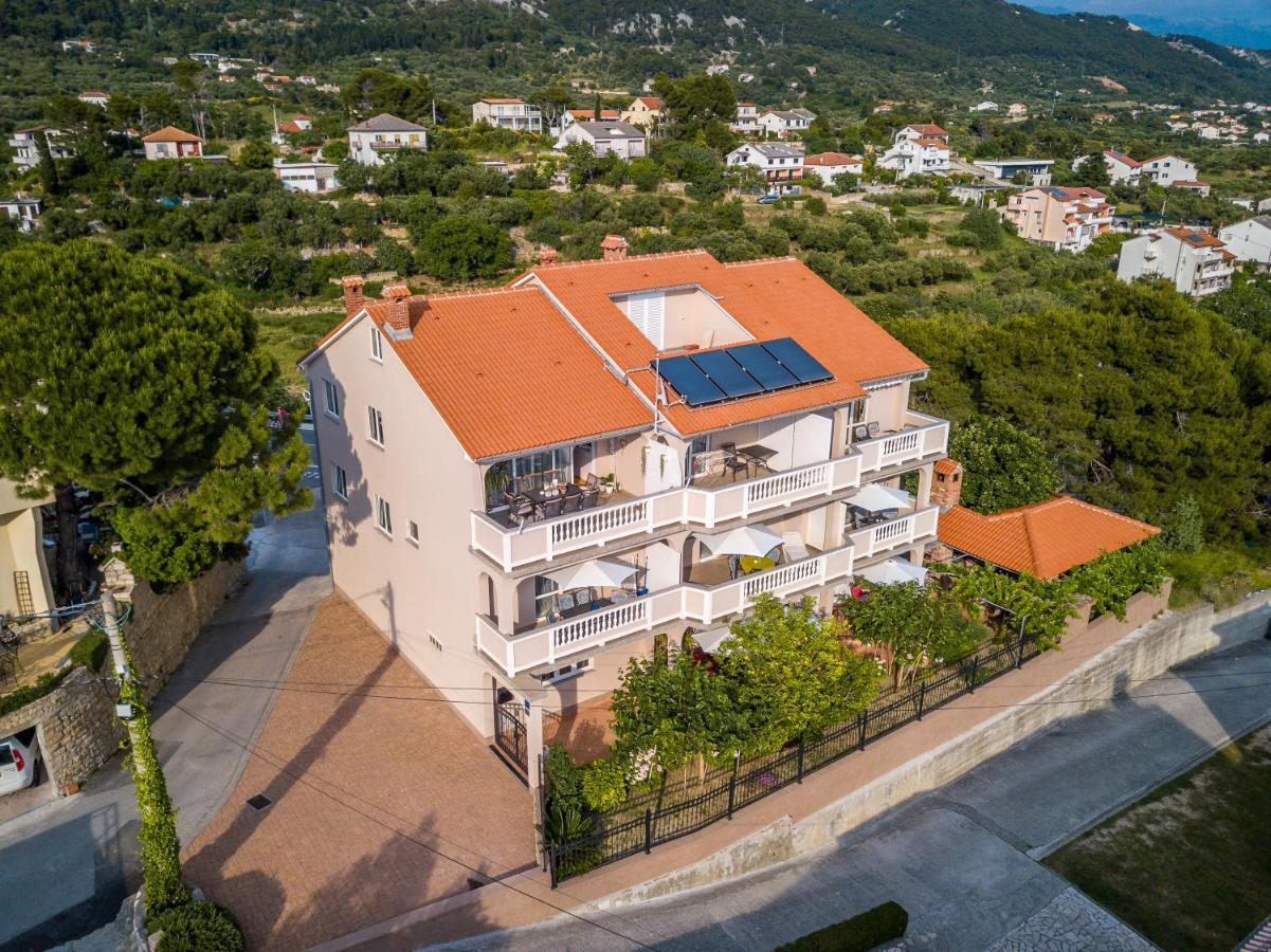 Katarina Apartments Раб Екстериор снимка