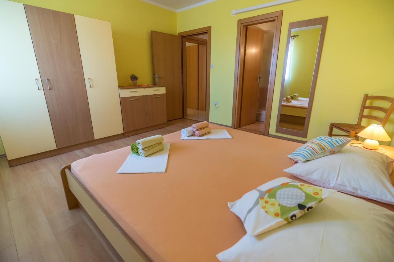 Katarina Apartments Раб Екстериор снимка